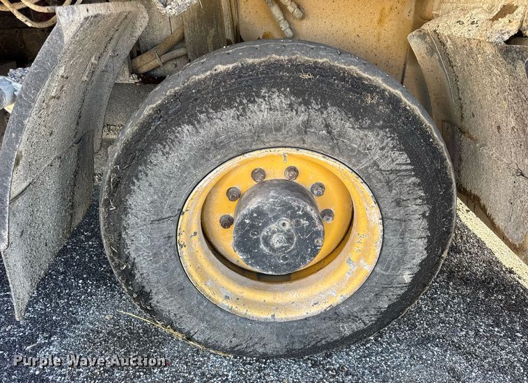 image for item DU3417 2007 Etnyer Quad chip spreader