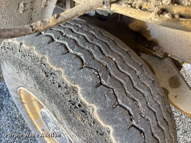 image for item DU3417 2007 Etnyer Quad chip spreader