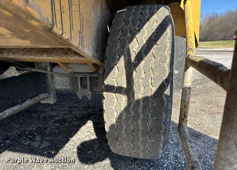 image for item DU3417 2007 Etnyer Quad chip spreader