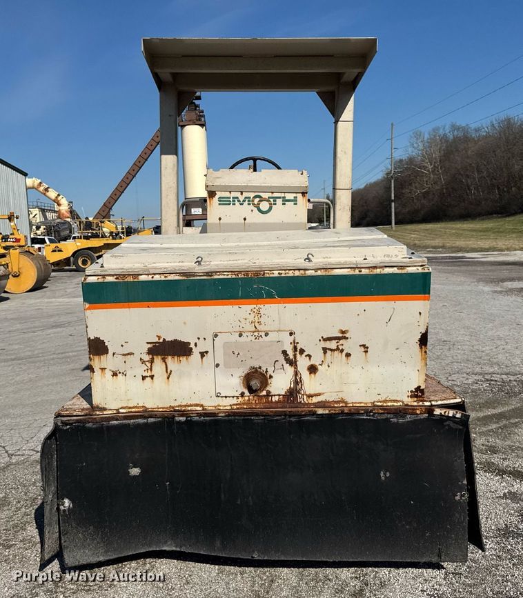 image for item DU3418 Smooth AP934 pneumatic roller