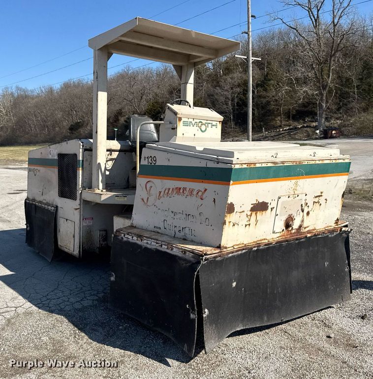 image for item DU3418 Smooth AP934 pneumatic roller