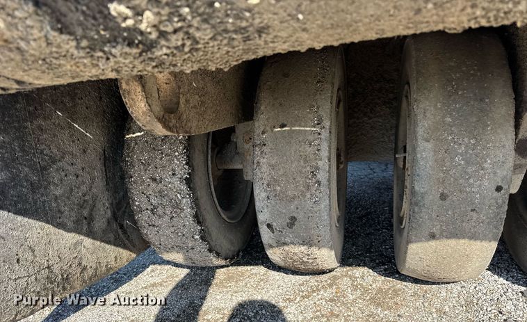 image for item DU3418 Smooth AP934 pneumatic roller