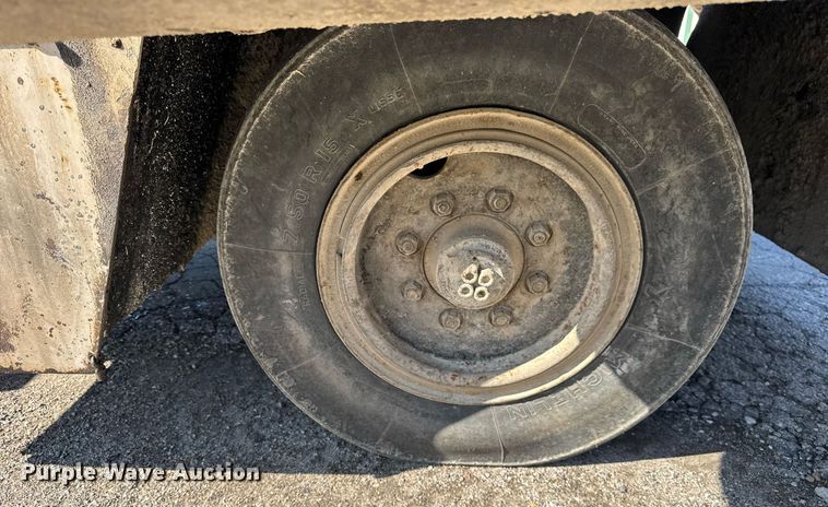 image for item DU3418 Smooth AP934 pneumatic roller