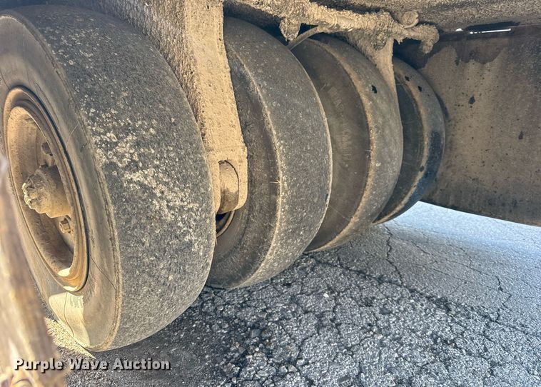 image for item DU3418 Smooth AP934 pneumatic roller