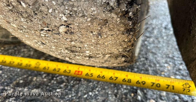 image for item DU3418 Smooth AP934 pneumatic roller