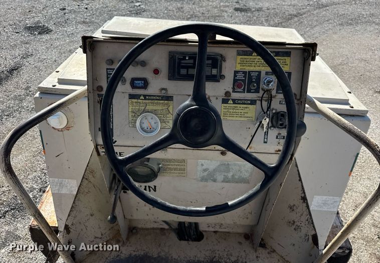 image for item DU3418 Smooth AP934 pneumatic roller