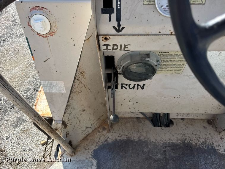 image for item DU3418 Smooth AP934 pneumatic roller