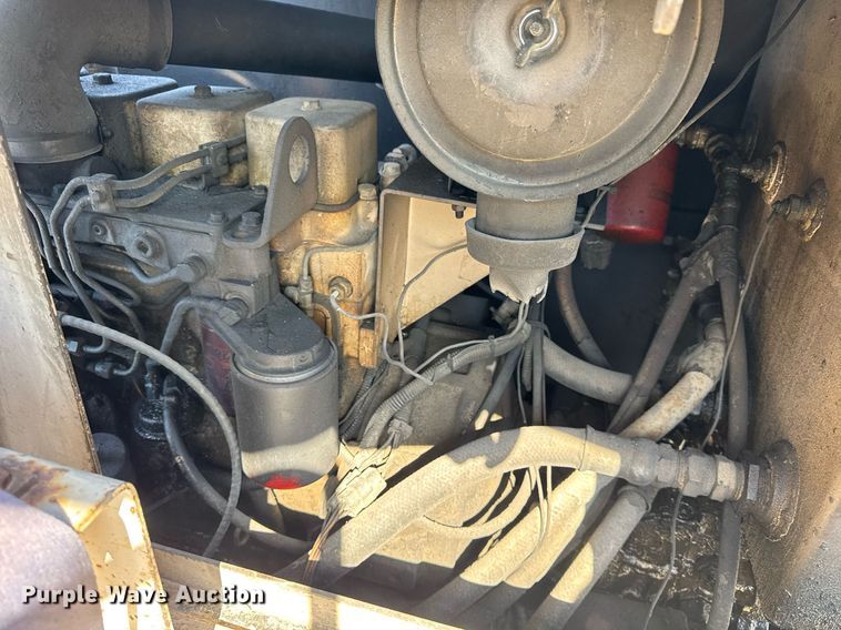 image for item DU3418 Smooth AP934 pneumatic roller