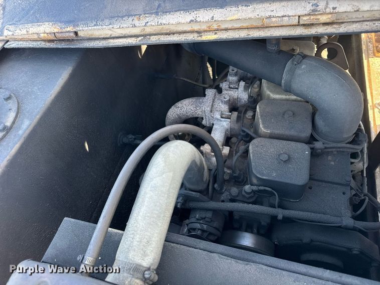 image for item DU3418 Smooth AP934 pneumatic roller