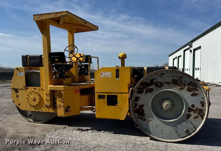 image for item DU3421 Ingram 10-15 Ton double drum roller