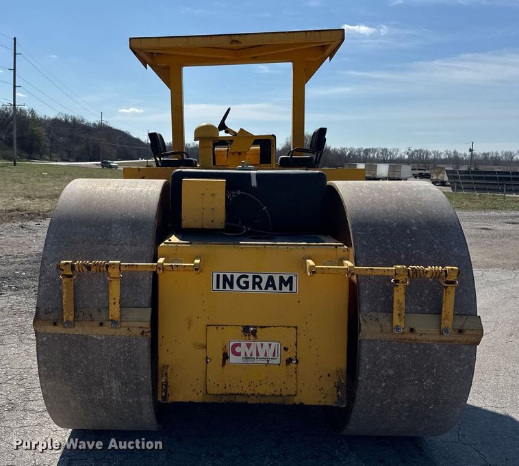 image for item DU3421 Ingram 10-15 Ton double drum roller