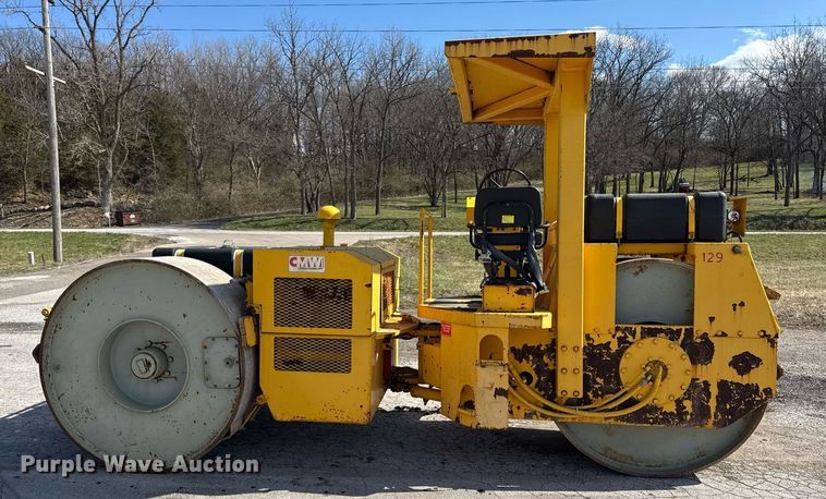 image for item DU3421 Ingram 10-15 Ton double drum roller