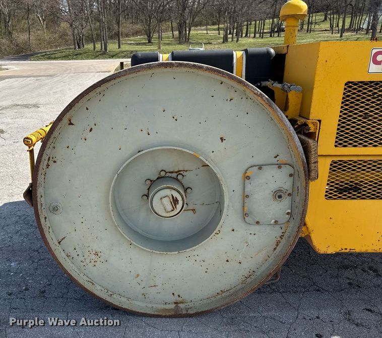 image for item DU3421 Ingram 10-15 Ton double drum roller