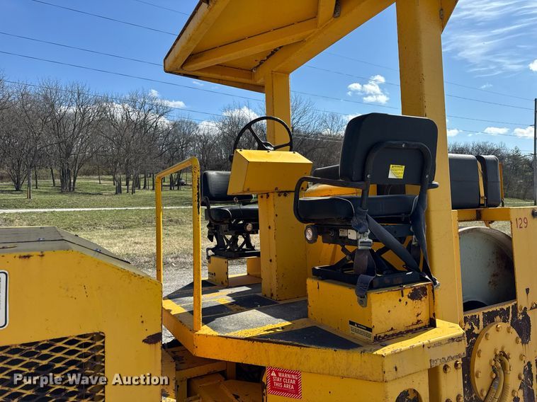 image for item DU3421 Ingram 10-15 Ton double drum roller