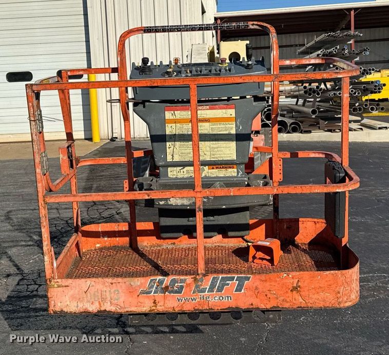 image for item DU3422 2007 JLG E450AJ boom lift