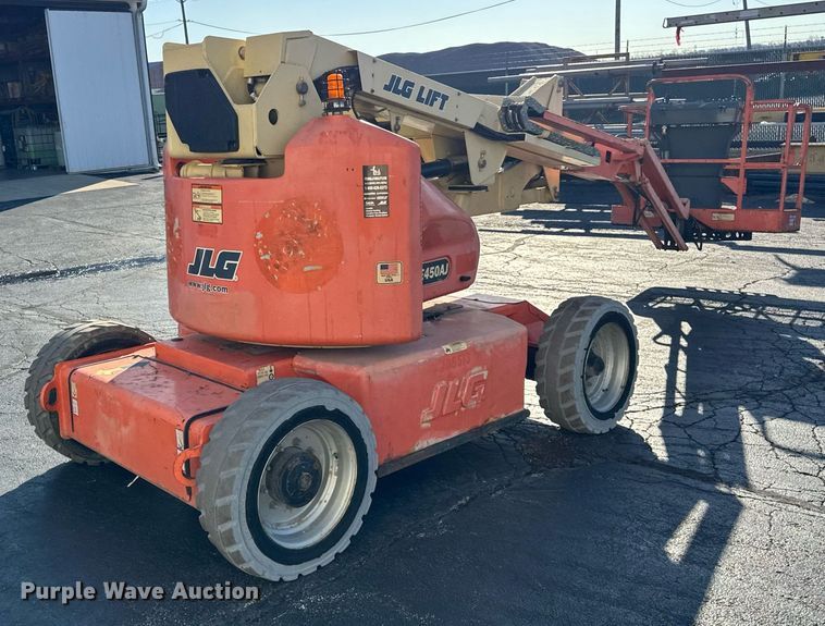image for item DU3422 2007 JLG E450AJ boom lift
