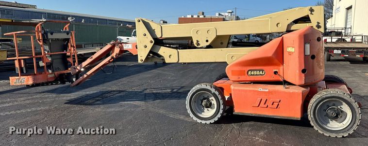 image for item DU3422 2007 JLG E450AJ boom lift