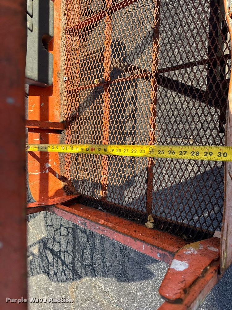 image for item DU3422 2007 JLG E450AJ boom lift