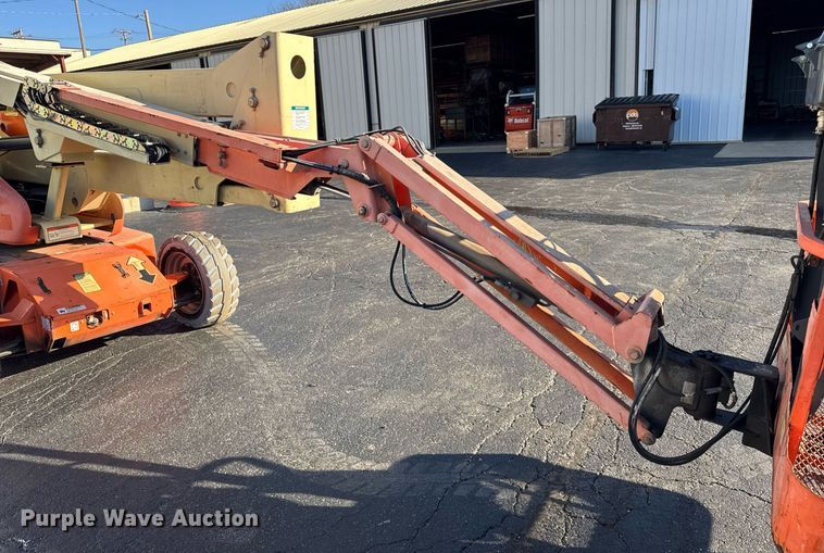 image for item DU3422 2007 JLG E450AJ boom lift
