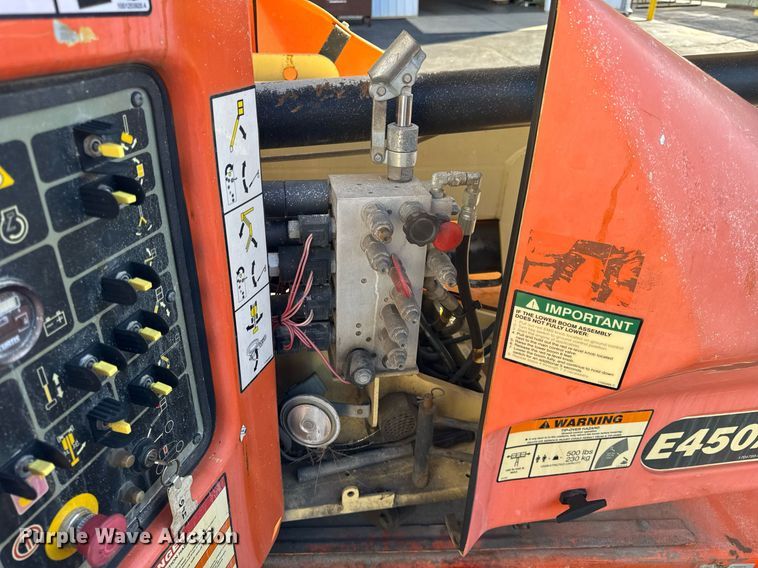 image for item DU3422 2007 JLG E450AJ boom lift