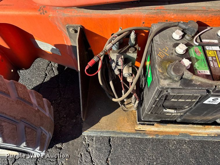 image for item DU3422 2007 JLG E450AJ boom lift