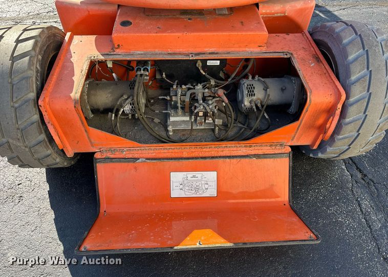 image for item DU3422 2007 JLG E450AJ boom lift