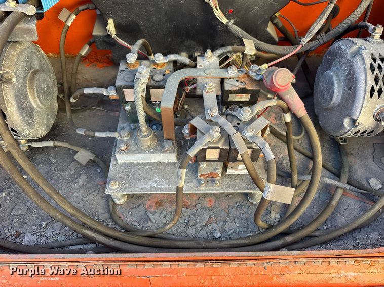 image for item DU3422 2007 JLG E450AJ boom lift