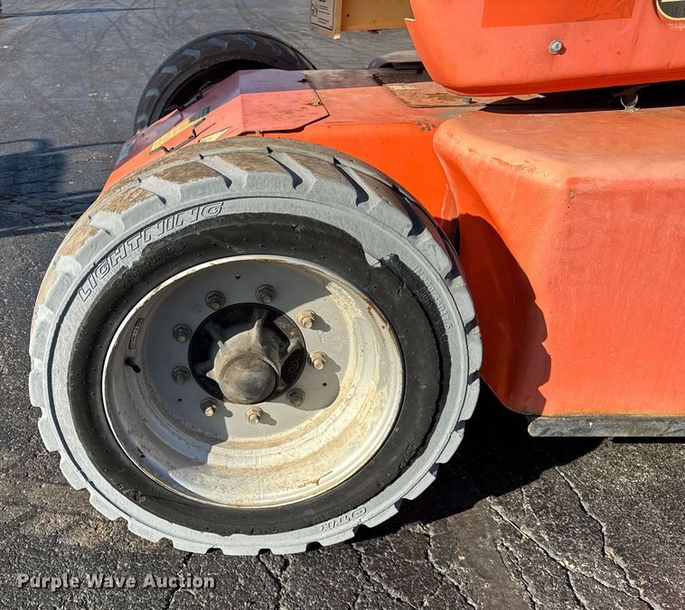 image for item DU3422 2007 JLG E450AJ boom lift