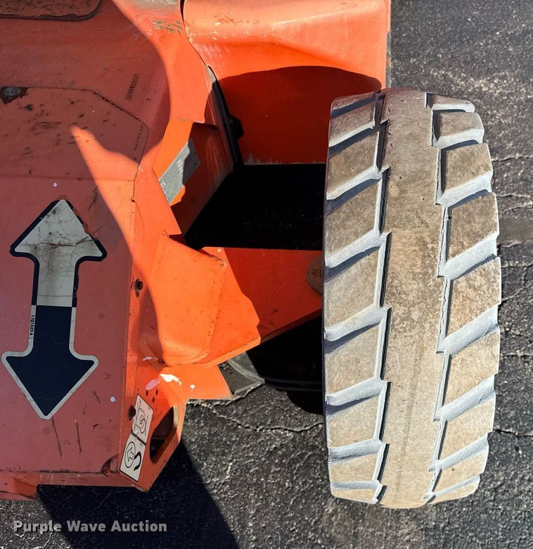 image for item DU3422 2007 JLG E450AJ boom lift