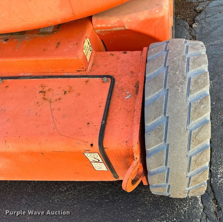image for item DU3422 2007 JLG E450AJ boom lift