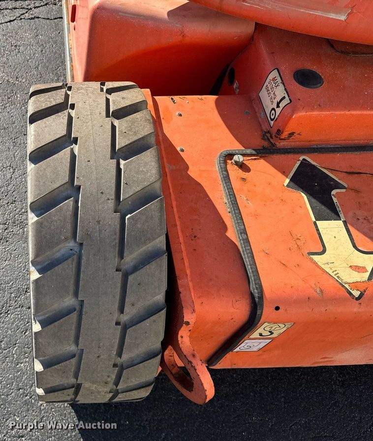 image for item DU3422 2007 JLG E450AJ boom lift