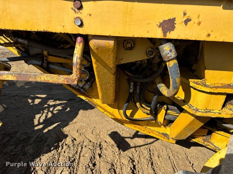 image for item DU3427 1974 Caterpillar 12G motor grader