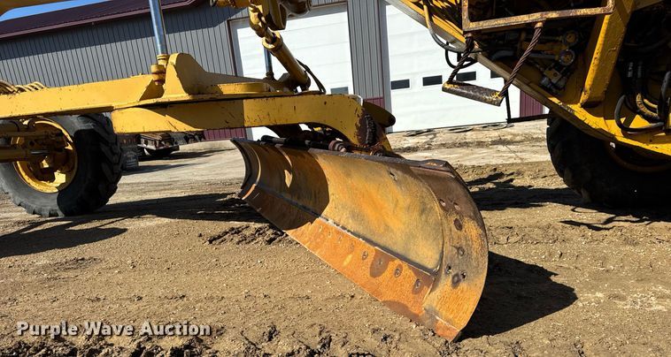 image for item DU3427 1974 Caterpillar 12G motor grader