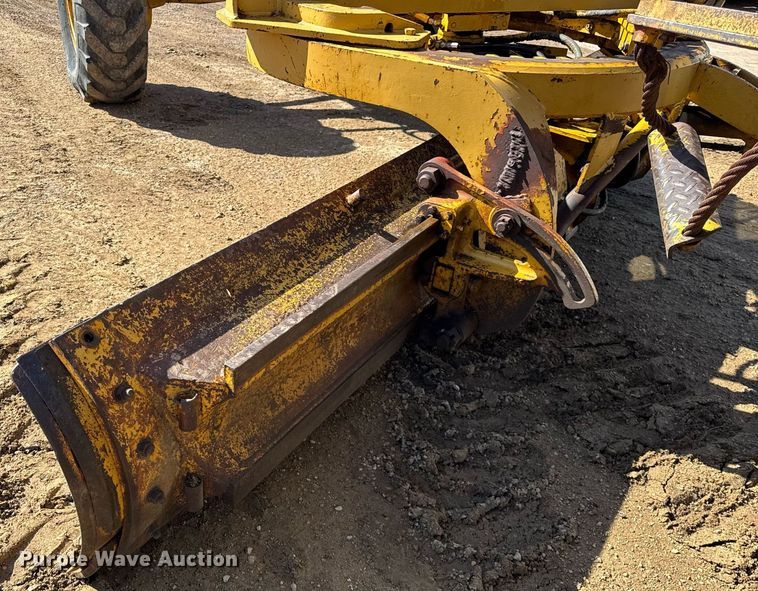 image for item DU3427 1974 Caterpillar 12G motor grader