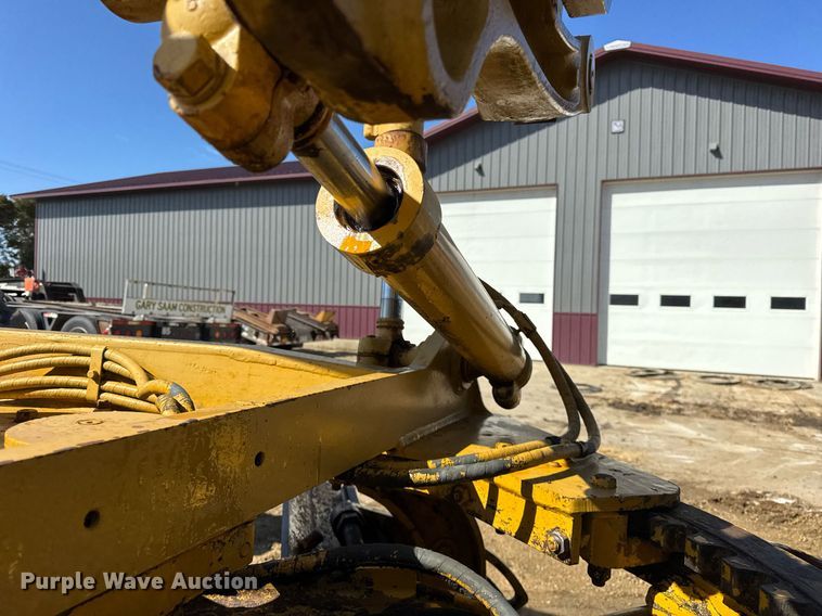 image for item DU3427 1974 Caterpillar 12G motor grader