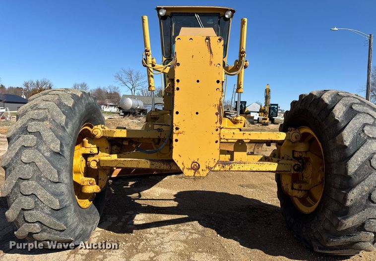 image for item DU3427 1974 Caterpillar 12G motor grader