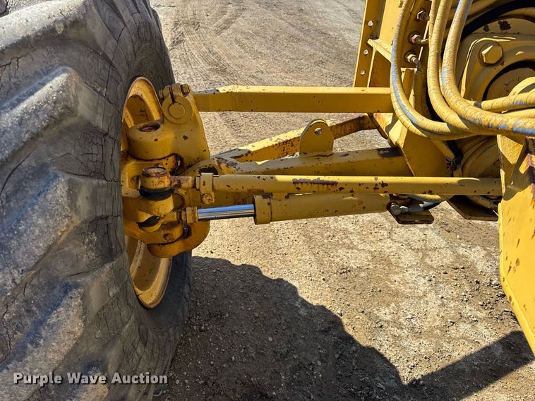 image for item DU3427 1974 Caterpillar 12G motor grader