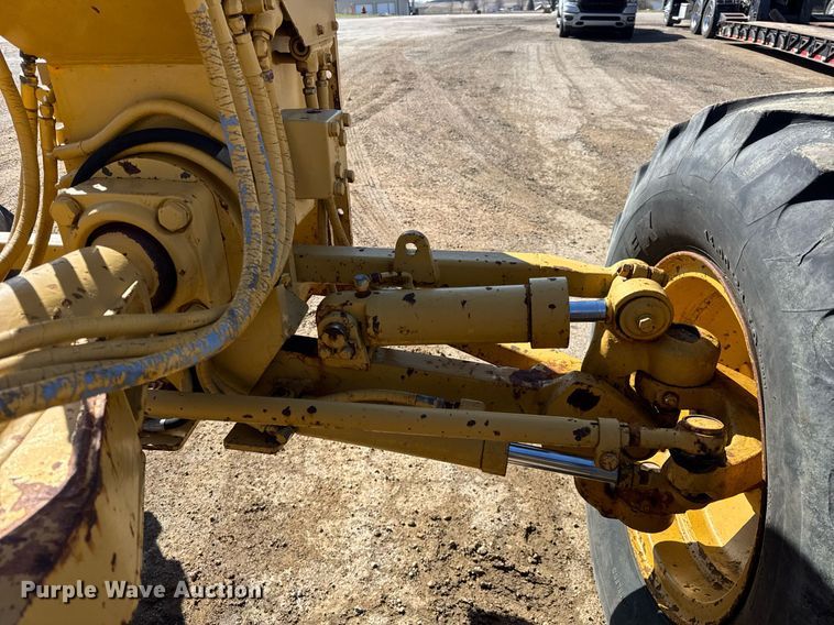 image for item DU3427 1974 Caterpillar 12G motor grader