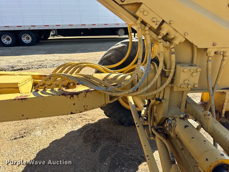 image for item DU3427 1974 Caterpillar 12G motor grader