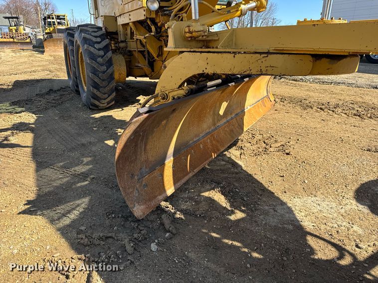 image for item DU3427 1974 Caterpillar 12G motor grader