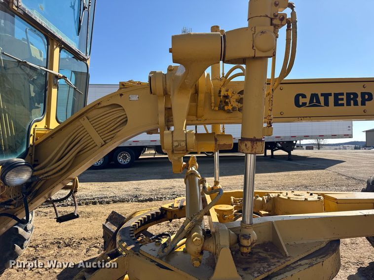 image for item DU3427 1974 Caterpillar 12G motor grader
