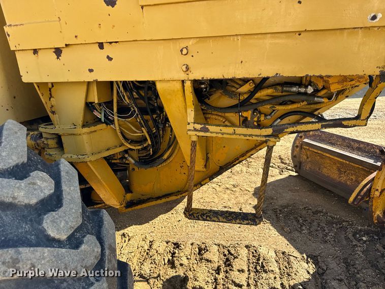 image for item DU3427 1974 Caterpillar 12G motor grader