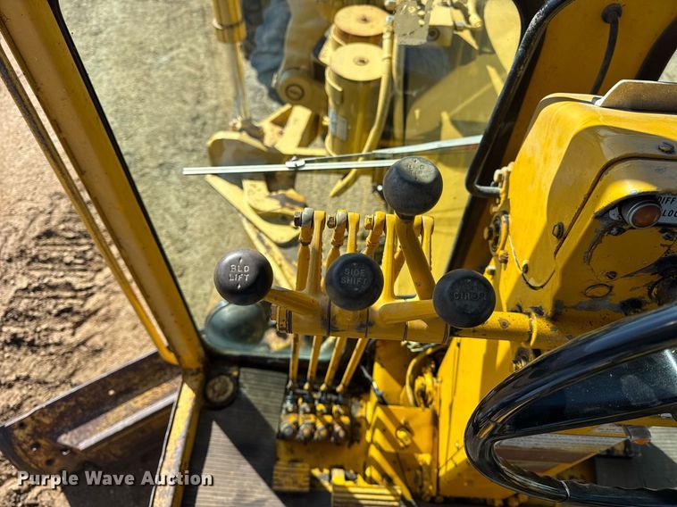 image for item DU3427 1974 Caterpillar 12G motor grader