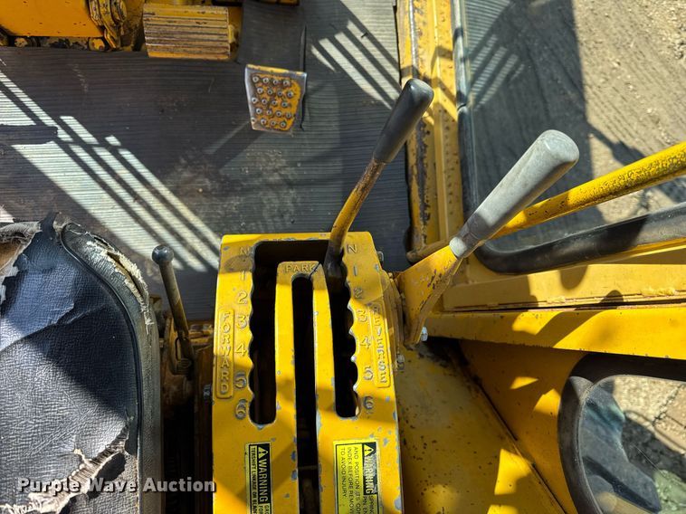 image for item DU3427 1974 Caterpillar 12G motor grader