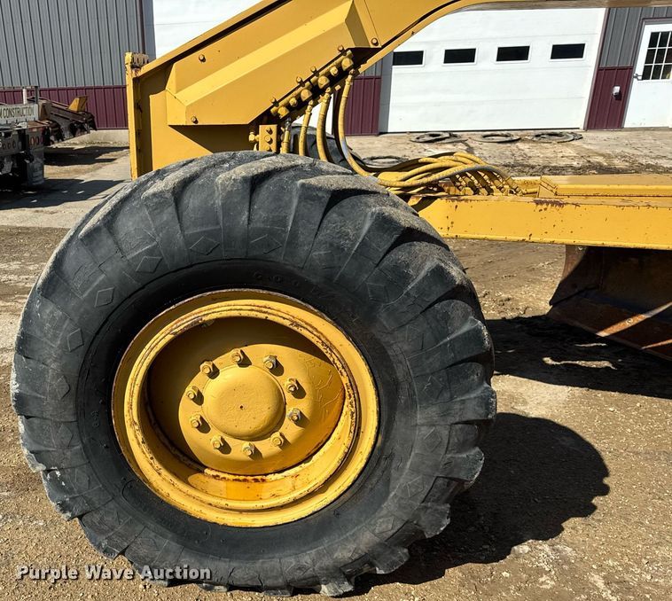 image for item DU3427 1974 Caterpillar 12G motor grader