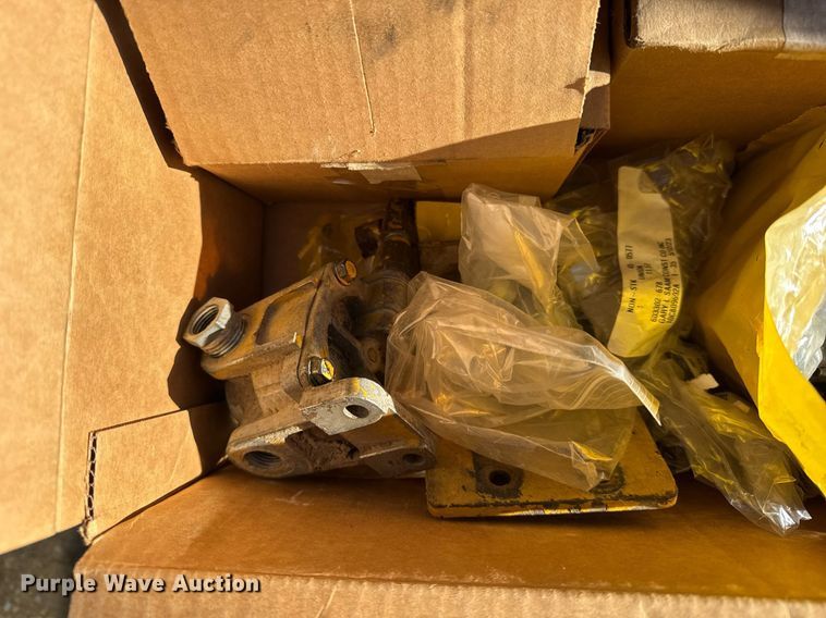 image for item DU3427 1974 Caterpillar 12G motor grader