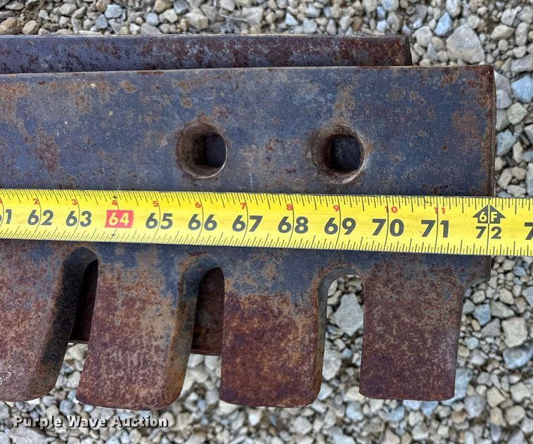 image for item DU3427 1974 Caterpillar 12G motor grader