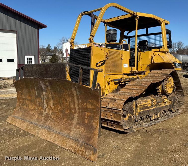 image for item DU3428 1996 Caterpillar D6M XL dozer