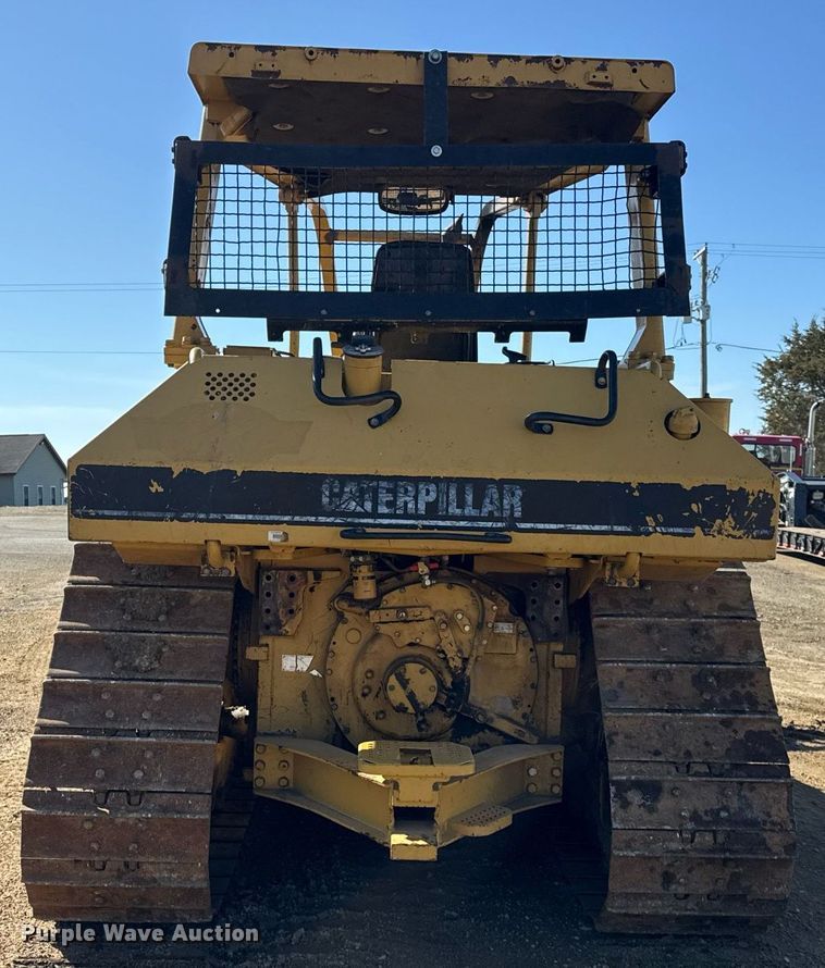 image for item DU3428 1996 Caterpillar D6M XL dozer