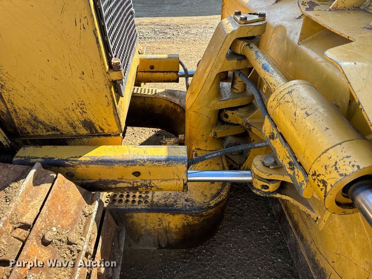 image for item DU3428 1996 Caterpillar D6M XL dozer